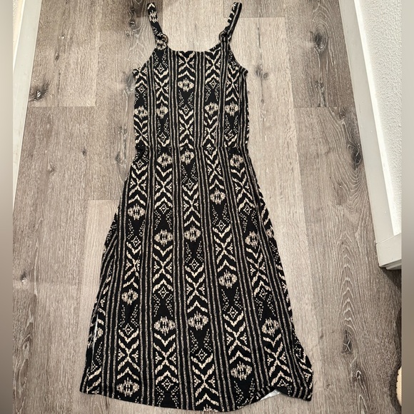 Lascana Dresses & Skirts - Lascana Black Tan Tribal Print Midi Dress Thin Strap Size 4
